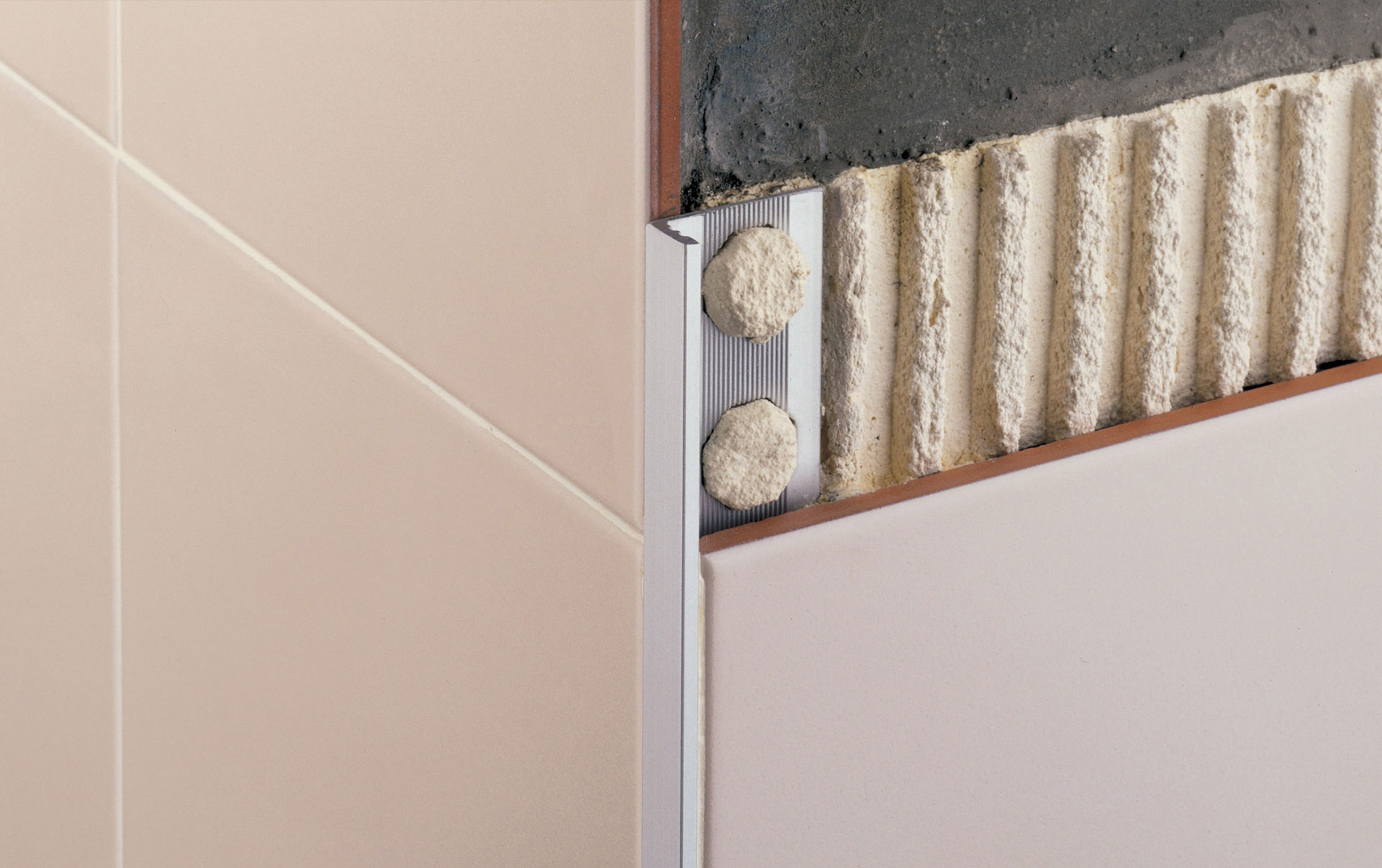 HIMABISA_Blog_Emac_Perfiles-Técnicos-Aluminio_Perfilería_Cerámica_Cerámicos_Revestimientos_Materiales-Construcción-Decoración_Reformas_Obras_Bilbao_Barakaldo_País-Vasco_01