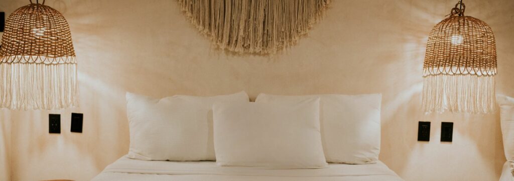 El estilo bohemio nunca pasa de moda, y apostar por él para tu dormitorio es una opción que en el artículo de hoy te proponemos.